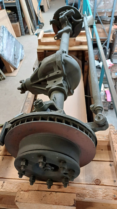 Dodge W200 vooras Dana 44 gereviseerd Dodge W200 vooras Dana 44 gereviseerd