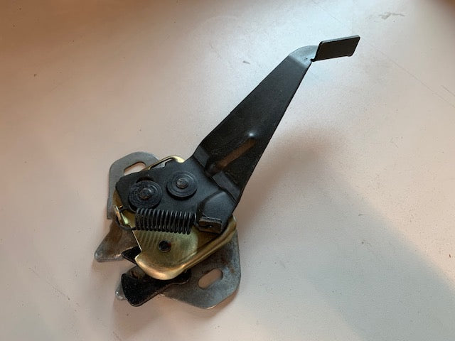 Motorkap slot met hendel Motorkap slot met hendel