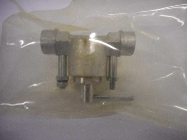 Benzinekraan 3-weg in plastic wrapping, article number NSN 4820-17-017-2668. Benzinekraan 3-weg in plastic wrapping, article number NSN 4820-17-017-2668.