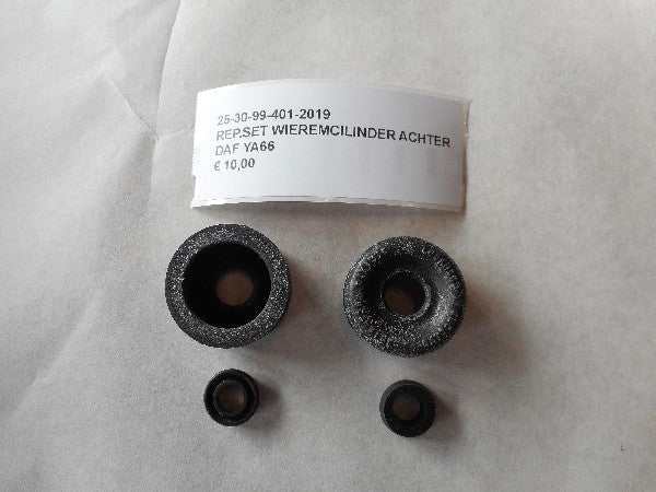 Reparatieset wielremcilinder achter met diverse onderdelen. Reparatieset wielremcilinder achter met diverse onderdelen.