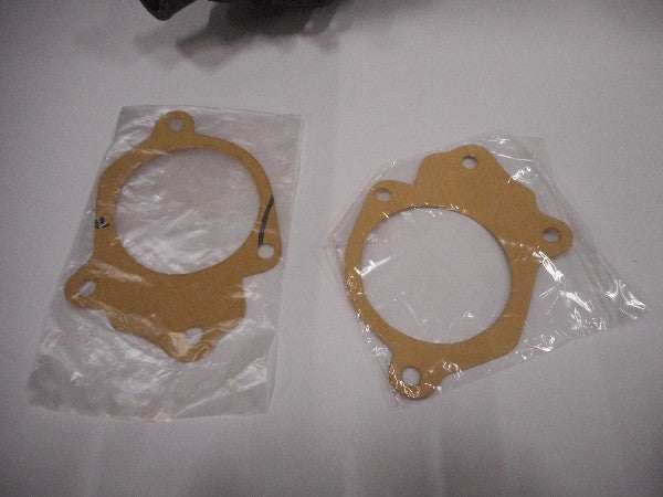 Waterpomp with NSN 4320-00-737-2806, industrial component. Waterpomp with NSN 4320-00-737-2806, industrial component.