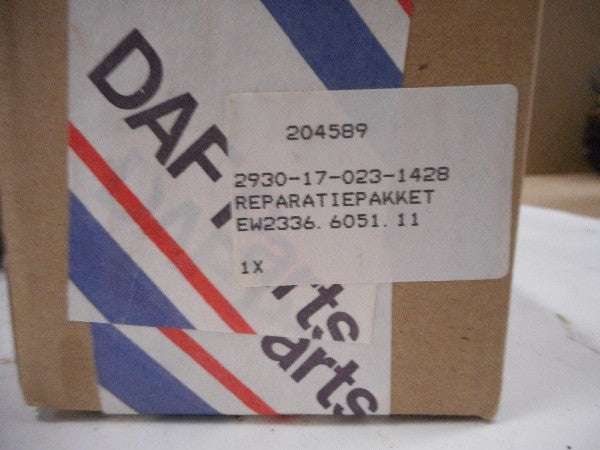 Thermostaat with gaskets and small parts, item number NSN-2930-17-023-1428. Thermostaat with gaskets and small parts, item number NSN-2930-17-023-1428.