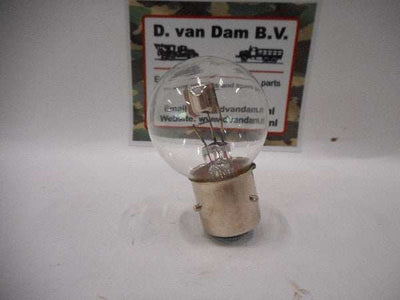 Gloeilamp koplamp 24V bulb with base on display.