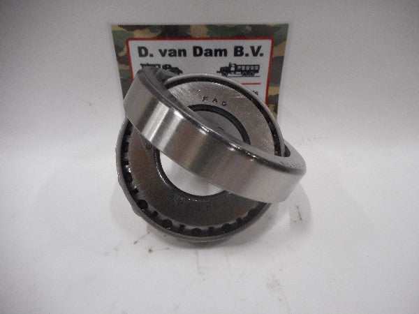 Lager tandwielkast with NSN 3110-17-029-0711, numbers 12 and 18 on drawing. Lager tandwielkast with NSN 3110-17-029-0711, numbers 12 and 18 on drawing.