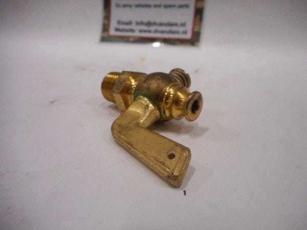 Aftapkraan waterpomp brass valve with unique serial number 4820-00-287-4268. Aftapkraan waterpomp brass valve with unique serial number 4820-00-287-4268.