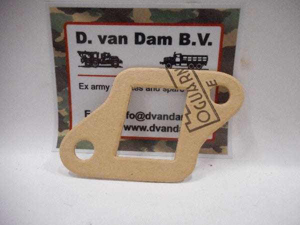 Pakking inlaatspruitstuk gasket with reference NSN 5330-00-127-2943 displayed against branded signage. Pakking inlaatspruitstuk gasket with reference NSN 5330-00-127-2943 displayed against branded signage.