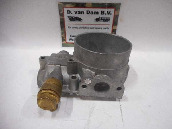 Deksel carburateur with part number NSN 2910-17-630-2197. Deksel carburateur with part number NSN 2910-17-630-2197.