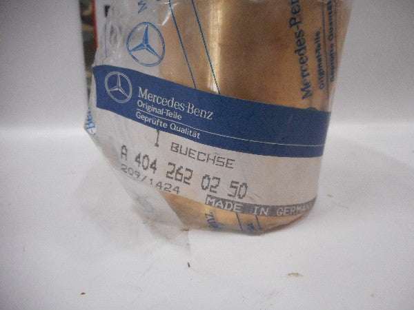 Bronze bushing for hulpas, product code A 404 262 02 50, NSN 2520-12-122-5986. Bronze bushing for hulpas, product code A 404 262 02 50, NSN 2520-12-122-5986.