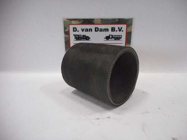 Waterpomp hose for oil cooler with NSN 2930-17-029-3036 displayed. Waterpomp hose for oil cooler with NSN 2930-17-029-3036 displayed.
