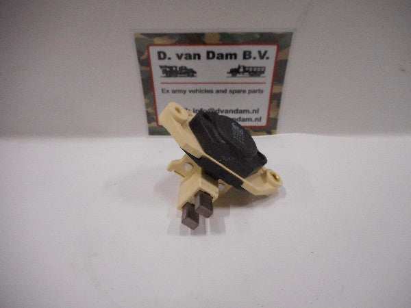 Dynamo spanningsregelaar with item number A 000 154 17 05. Dynamo spanningsregelaar with item number A 000 154 17 05.