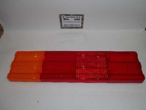Achterlicht glas links with red and amber sections, product number A 002 544 06 90. Achterlicht glas links with red and amber sections, product number A 002 544 06 90.
