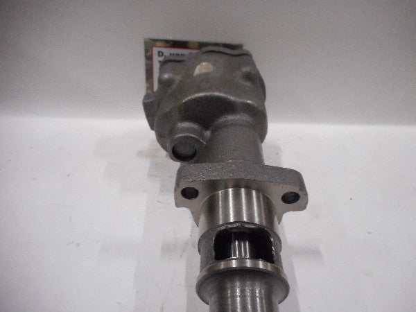 Oliepomp A 364 180 01 01 with gear mechanism. Oliepomp A 364 180 01 01 with gear mechanism.