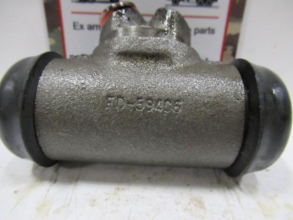 Wielremcilinder_links__Kaiser_jeep_M715 Wielremcilinder_links__Kaiser_jeep_M715