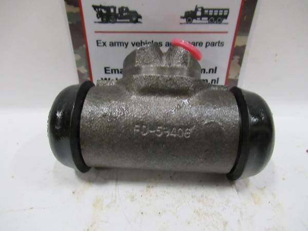 Wielremcilinder_rechts__Kaiser_jeep_M715 Wielremcilinder_rechts__Kaiser_jeep_M715