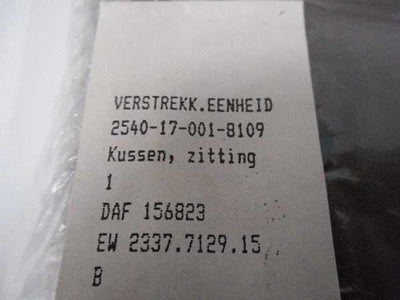 Zit kussen label met artikelnummer 2540-17-001-8109 en productomschrijving kussen voor zitting