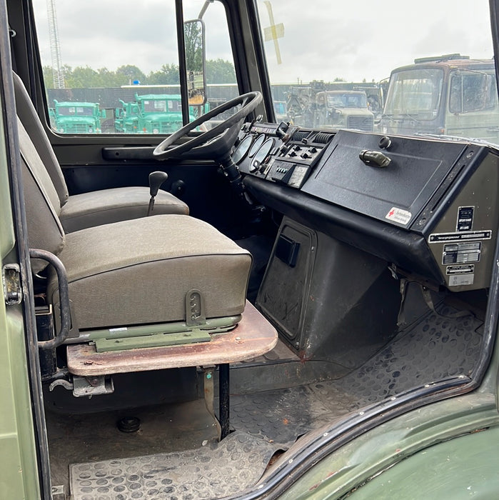 Unimog U 1300 L Unimog U 1300 L