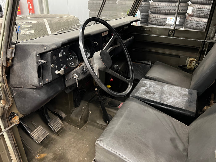 Land Rover 109 - 1980 Diesel Softtop LH Land Rover 109 - 1980 Diesel Softtop LH
