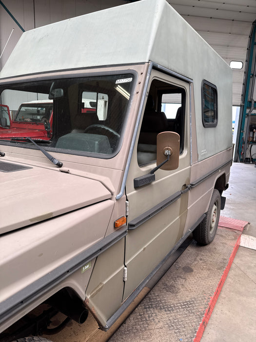 Mercedes-Benz G-230