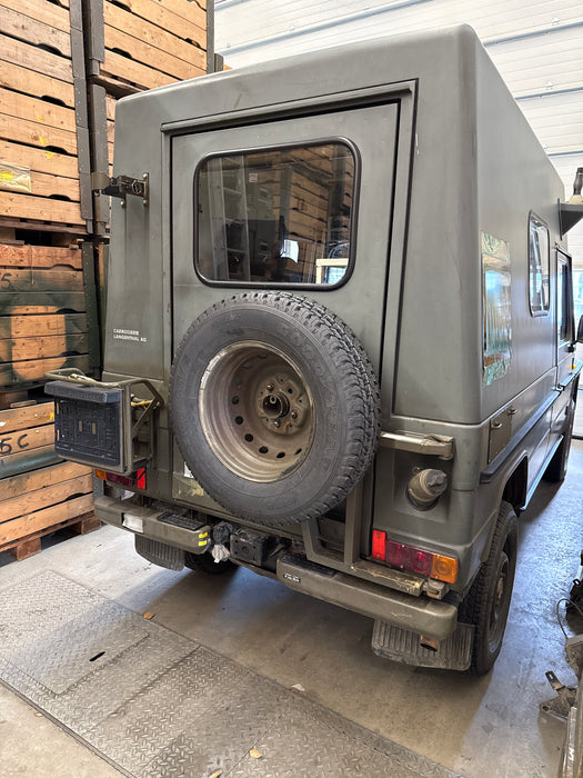 Mercedes-Benz G-230