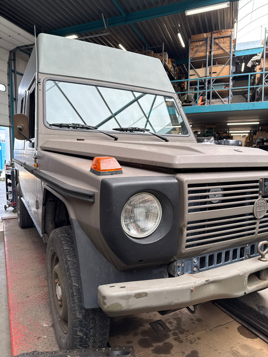 Mercedes-Benz G-230