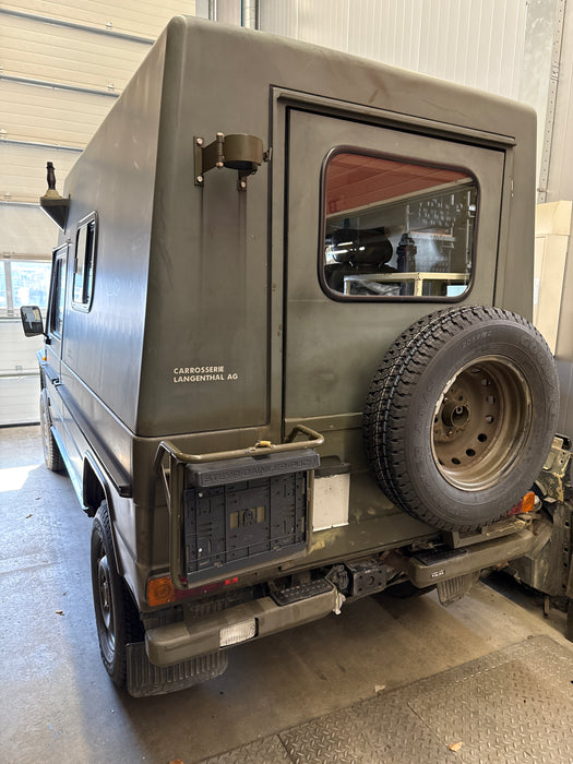 Mercedes-Benz G-230