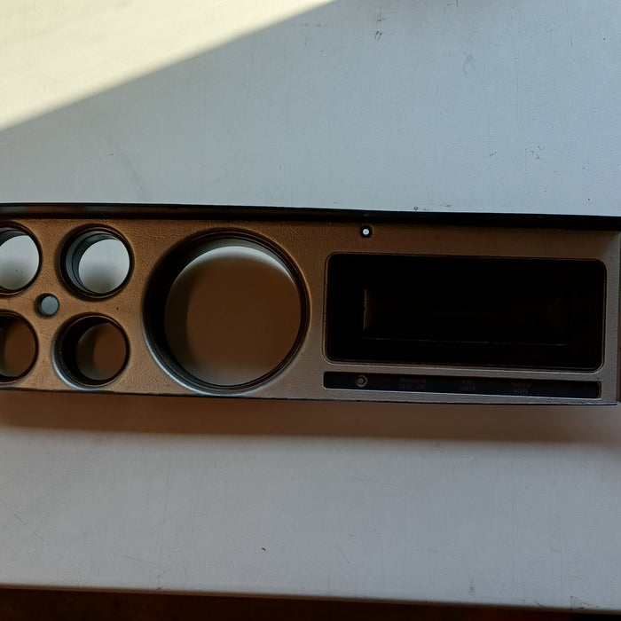 Dodge W200 Instrumentenpaneel afdekplaat grijs (gebruikt)