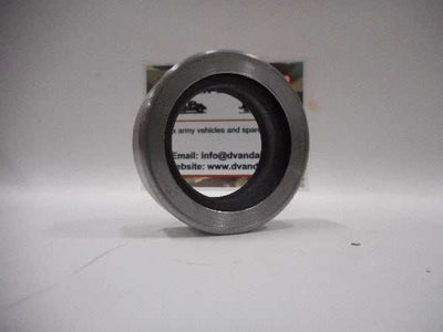 Oliekeerring tussenbak 4x4 dubbele lip seal component front view.