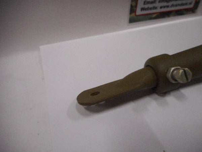 Arm achteruitkijkspiegel closed cab component with bolt attachment.