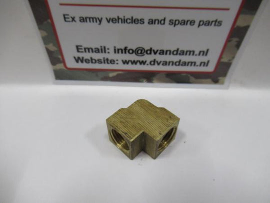 Knie aanzuigbuis brandstoftank