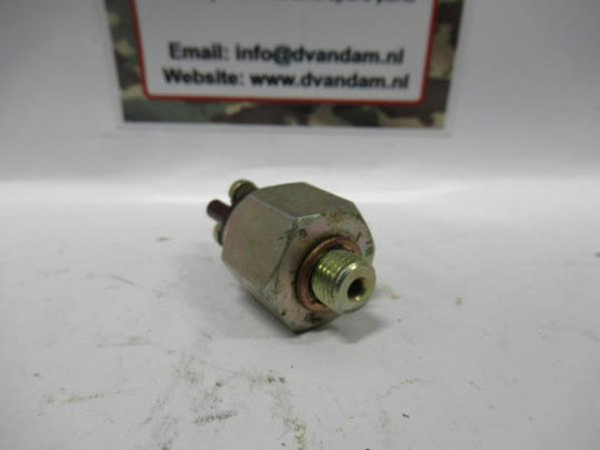 Remlichtschakelaar NOS ( schroef model )