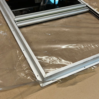 Schuifruit Land Rover 101 (blackout panel)